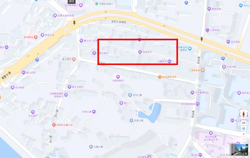 告状夜市附近的曼斗村，旅游巷旁